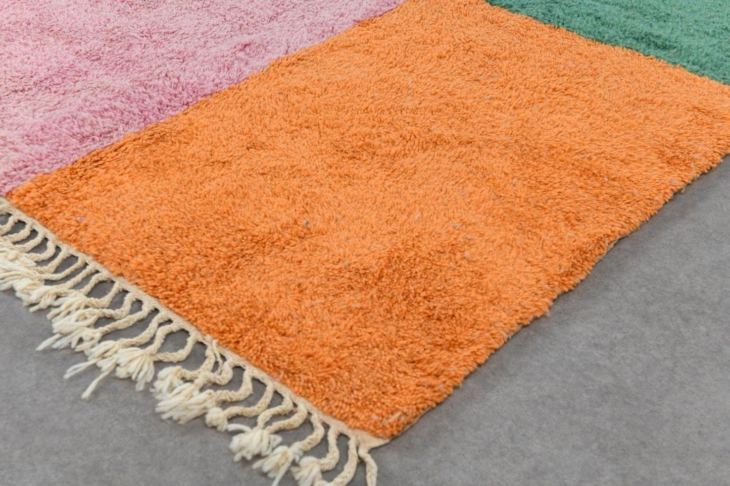beni ouarain looms,beni ourain looms,beni ourain rug 5x8,beni ourain rug 6x9,beni ourain rug 8x10,beni ourain rug 9x12,beni ourain rug 7x10,beni ourain rug 6x8,beni ourain 5x8,beni ourain 10x14,beni ourain style,moroccan green rug,beni ourain pink
