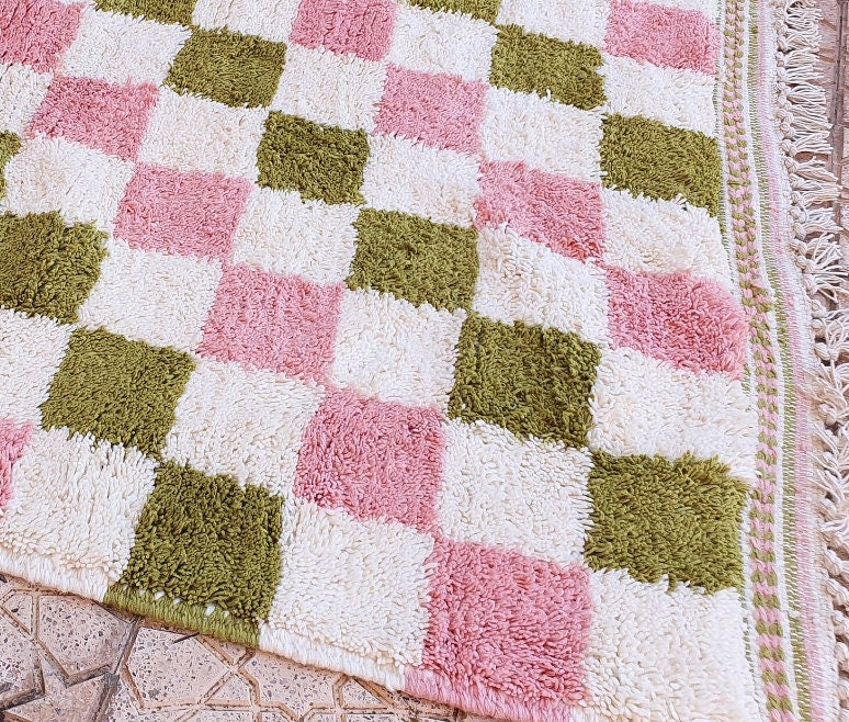 Beni Ourain,Artistic Rug,Geometric Rug,Moroccan Rug,Soft Wool Rug,Custom Rug,Green and Pink,Green Checkered,Fluffy Thick Rug,Genuine Beni Ourain,Checkered Colour Rug,Kids Checkered Rug,Anniversary Gifts,Christmas Gifts,Housewarming Gifts
